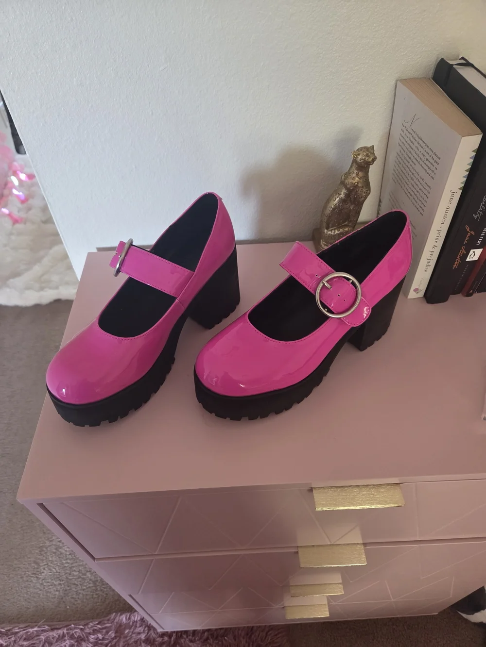Dolls Kill vibrant patent